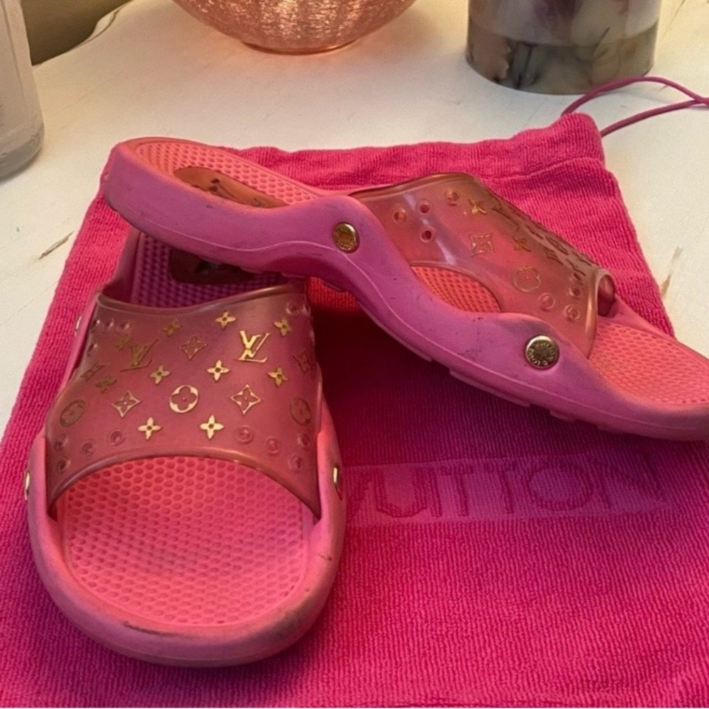 Louis Vuitton Slides - Picture 4 of 8